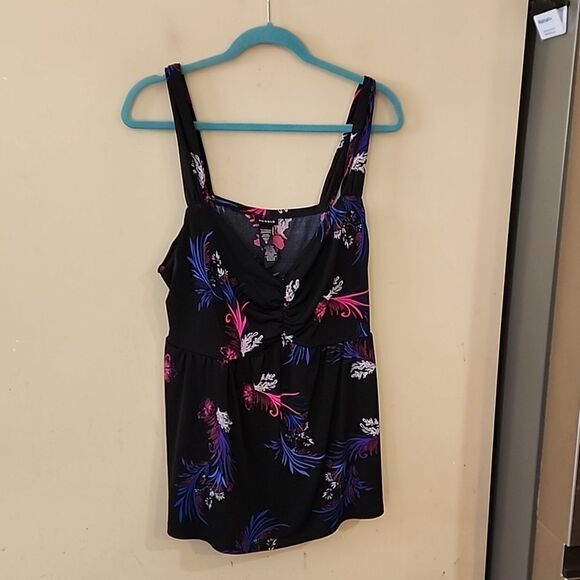 Cute Torrid top size 3 - Picture 1 of 3